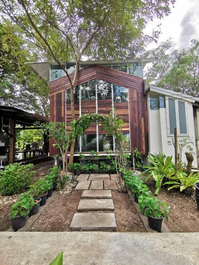 Bed and Breakfast Baangaimuan Lamphun Exterior foto