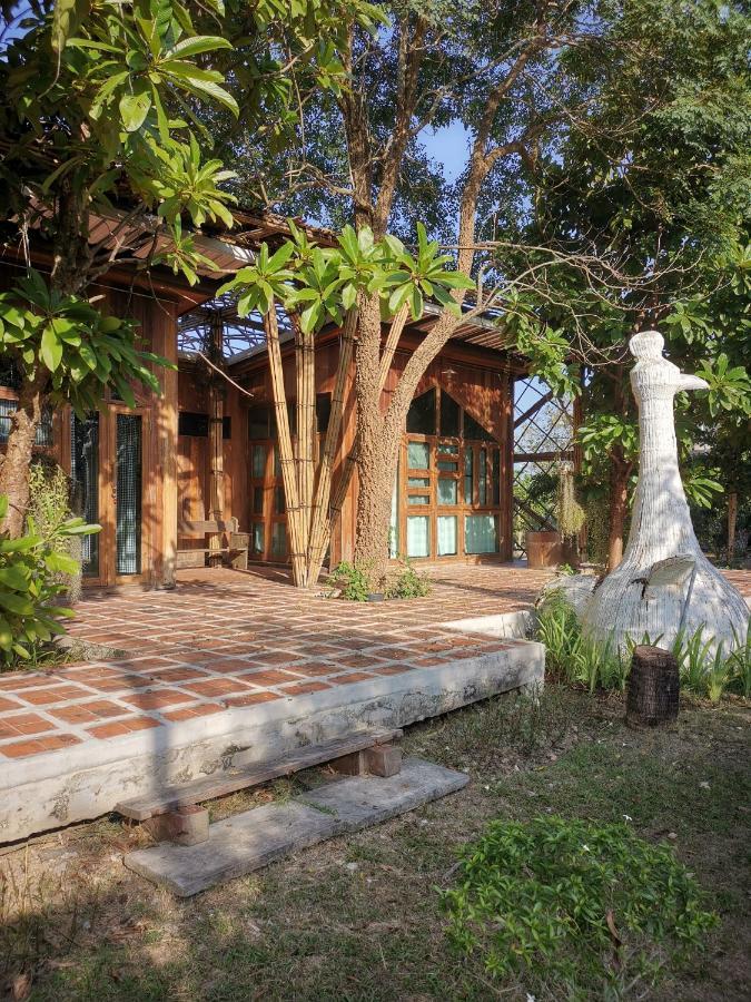 Bed and Breakfast Baangaimuan Lamphun Exterior foto