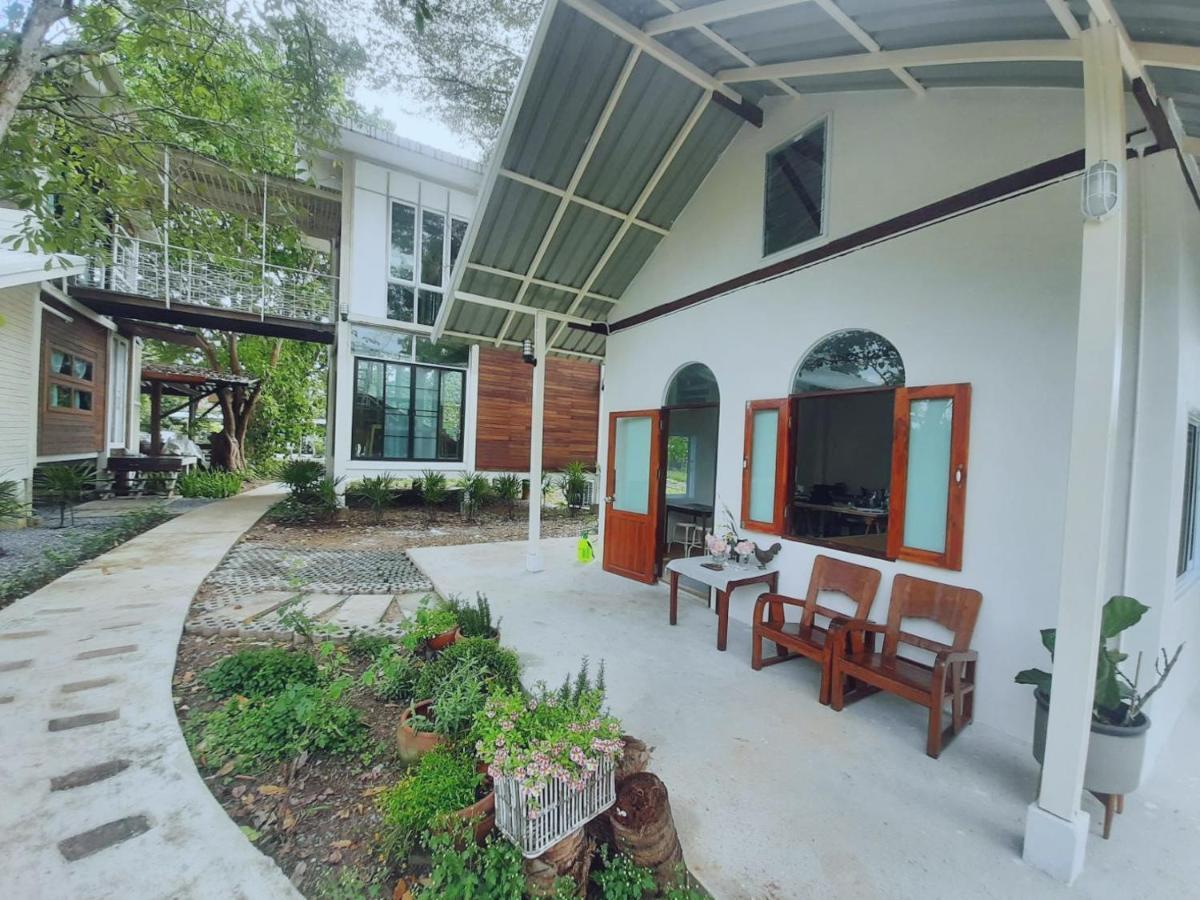 Bed and Breakfast Baangaimuan Lamphun Exterior foto